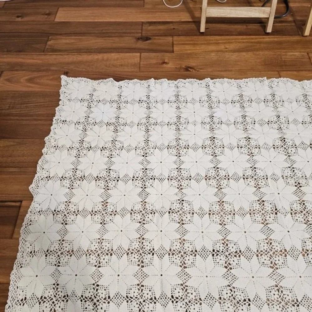 Vintage Cotton Lace Tablecloth Off White Ivory Handmade 69